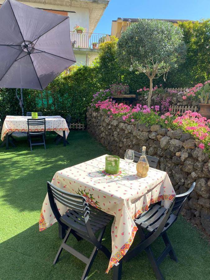 Triple Room with Private Bathroom in Linguaglossa, Etna