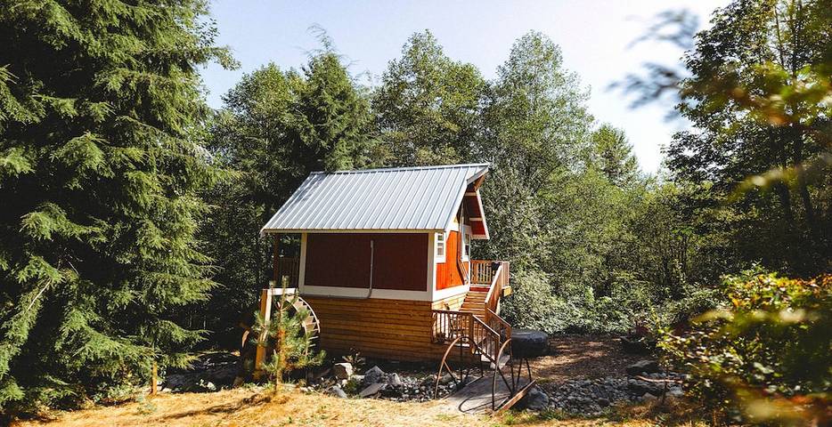 Treehouse Place at Deer Ridge Ole Mill in Mount Baker-Snoqualmie National Forest