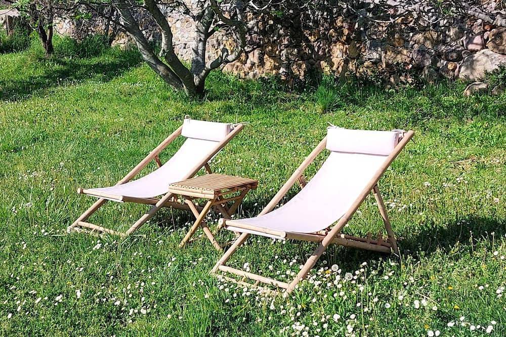 Ganze Wohnung, Le Serre - Studio with large private garden. in Belvédère, Nizza und Umgebung