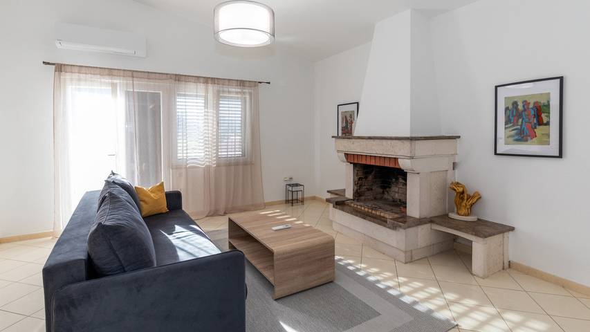 Villa Dolina Opuzen by Villas Guide in Dubrovnik-Neretva