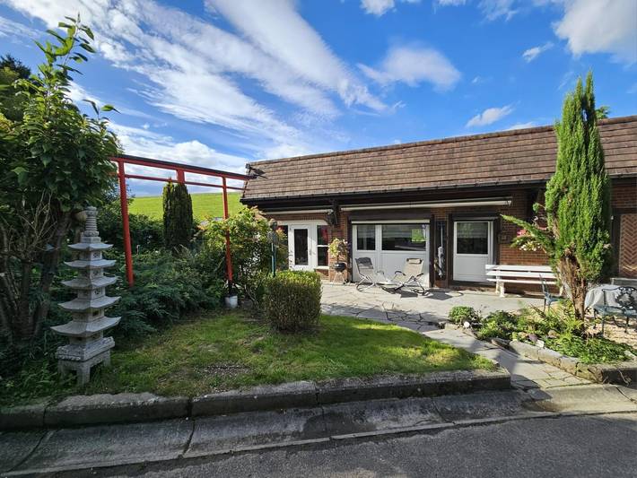 Ferienhaus für 4 Personen, mit Terrasse und Garten in Hastière