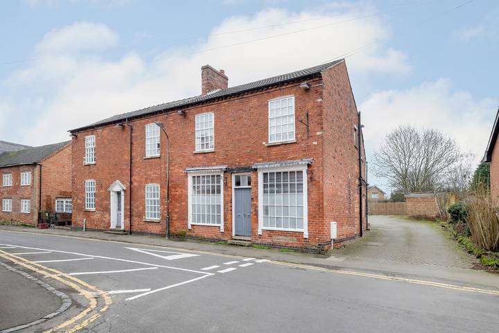 Holiday rental for 24 people, with garden in Leicestershire