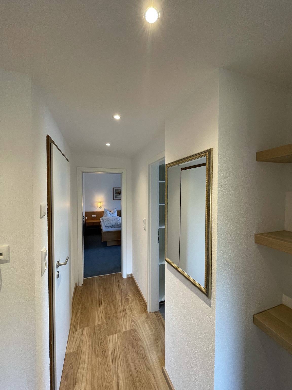 Entire holiday apartment, Haus Belvedere - Holiday flat 2 for 2 to 3 persons in Berchtesgaden, Berchtesgarden Alps