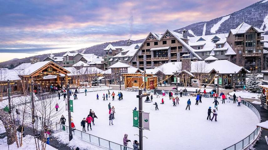 Vacation rental for 5 people, with balcony and pool as well as hot tub in Stowe