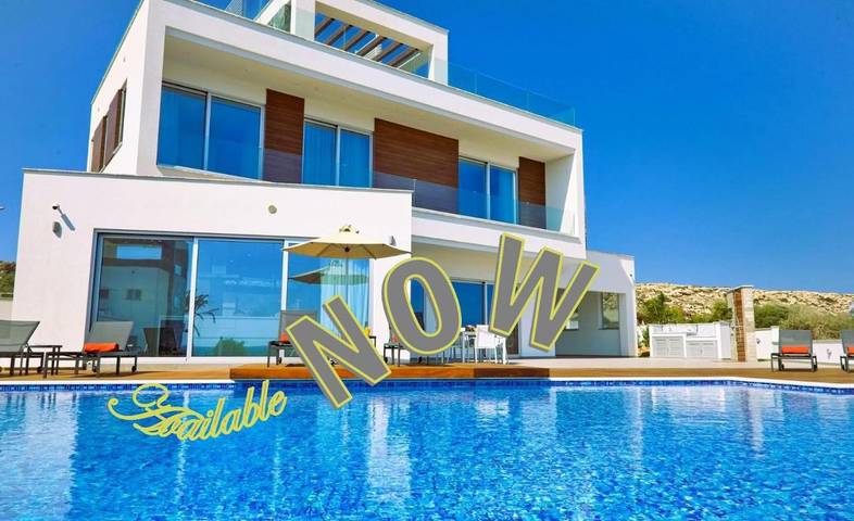 Ferienhaus für 16 Personen, mit Balkon und Terrasse sowie Garten und Pool