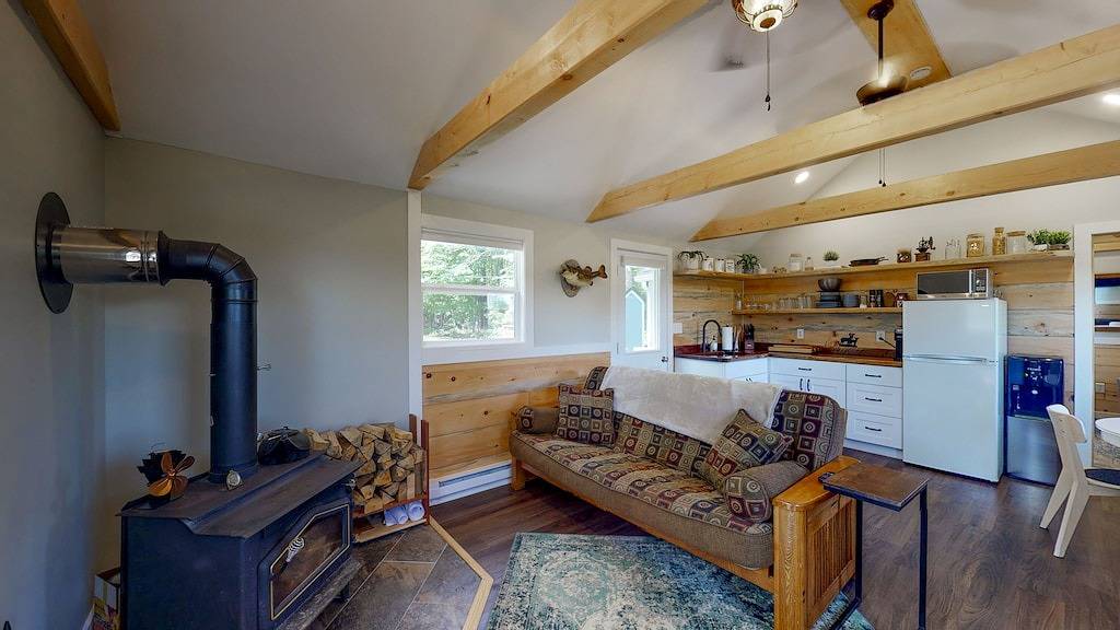 Charming Cabin minutes from Keuka Lake in Keuka Lake