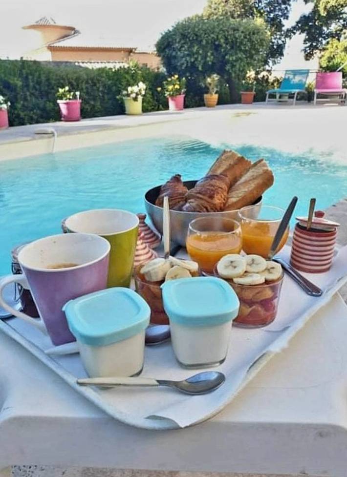 Chambre d’hôte pour 2 personnes, avec jardin et piscine sur la Côte d'Azur - 3