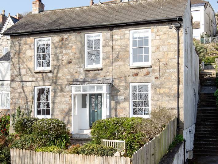 Holiday rental for 8 people in Newlyn
