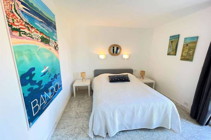 Gîte pour 6 personnes, avec terrasse, animaux acceptés dans Plage Du Capelan Bandol - 2