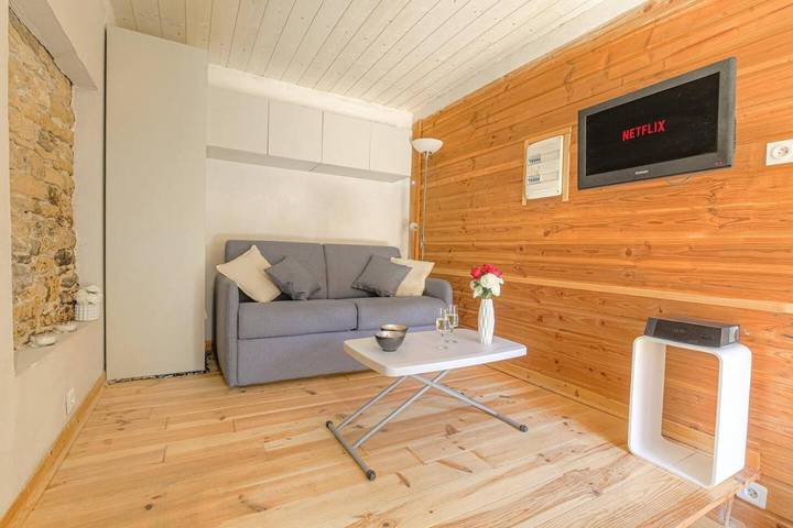 Gîte pour 2 personnes à Collonges-au-Mont-d'Or - 2