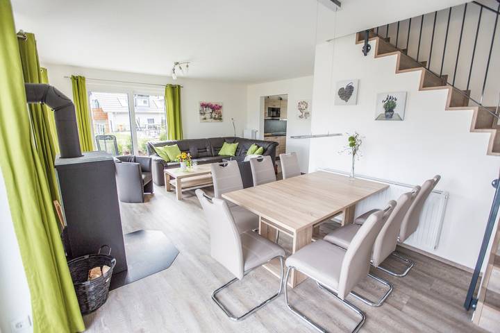 Ferienhaus für 7 Personen, mit Garten und Balkon sowie Seeblick und Sauna, kinderfreundlich an der Müritz - 4