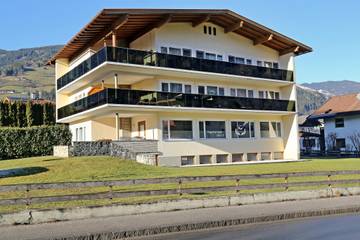 Gîte pour 3 personnes, avec balcon à Ried im Zillertal