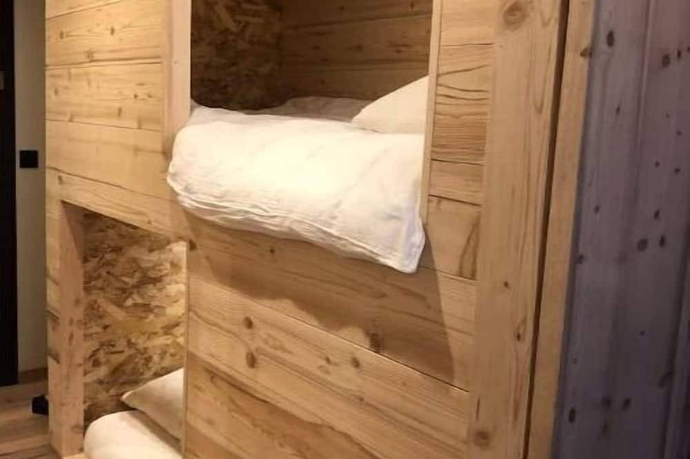 Entire apartment, Grand Studio Beethoven Rénové au Centre du Village in Lans-en-Vercors, Parc naturel régional du Vercors