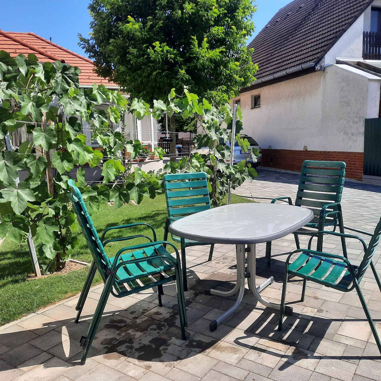 Ganze Ferienwohnung, Ferienwohnung mit Grill in Bük, Komitat Eisenburg