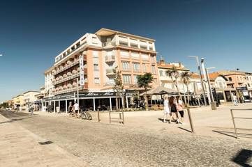 Hôtel pour 2 personnes, avec vue et terrasse, animaux acceptés dans Office De Tourisme De Valras Plage