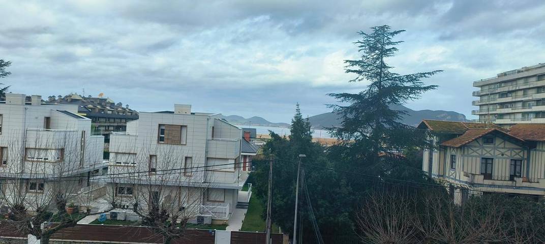 Gîte pour 4 personnes, avec vue et terrasse à Laredo - 3