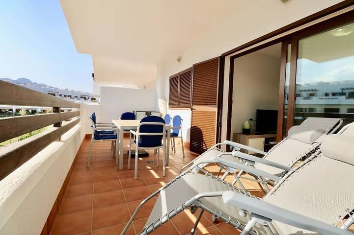 Apartamento de vacaciones para 6 personas, con piscina y jardín además de piscina para niños y jacuzzi - 1
