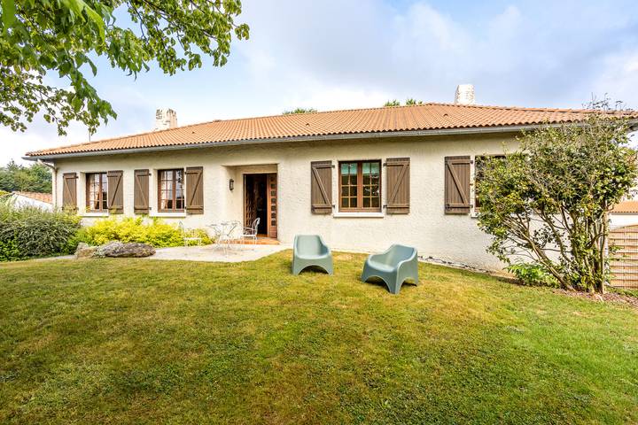Holiday home for 11 people, with garden and sauna as well as hot tub - 1