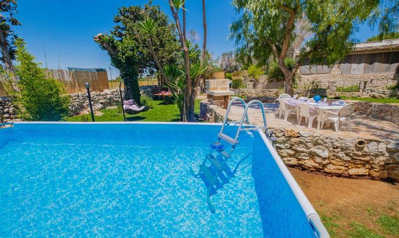 Location de vacances pour 8 personnes, avec jardin ainsi que piscine et vue à Tricase - 2