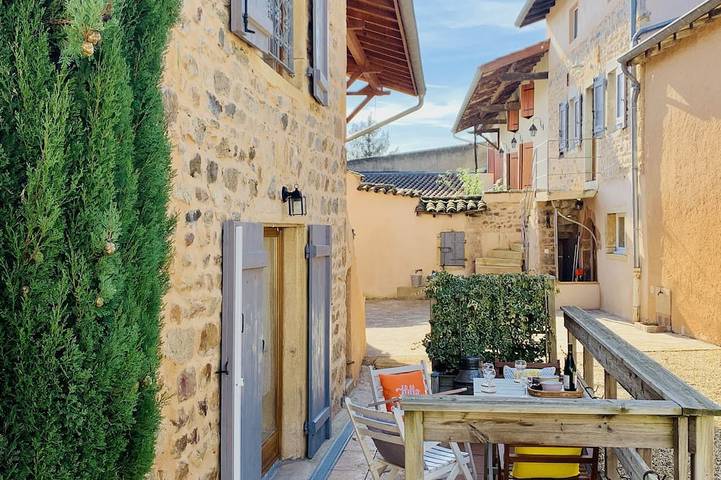 Location de vacances pour 4 personnes, avec Terrasse à Lancié