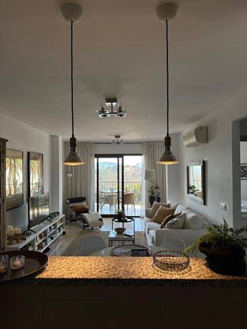 Apartamento de vacaciones para 4 personas, con jardín además de vistas y piscina - 1