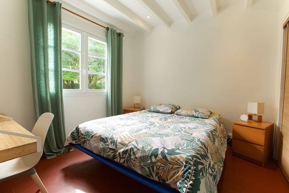 Beautiful, quiet villa, 5 minutes' walk from the ocean in Lake Hossegor, Hossegor