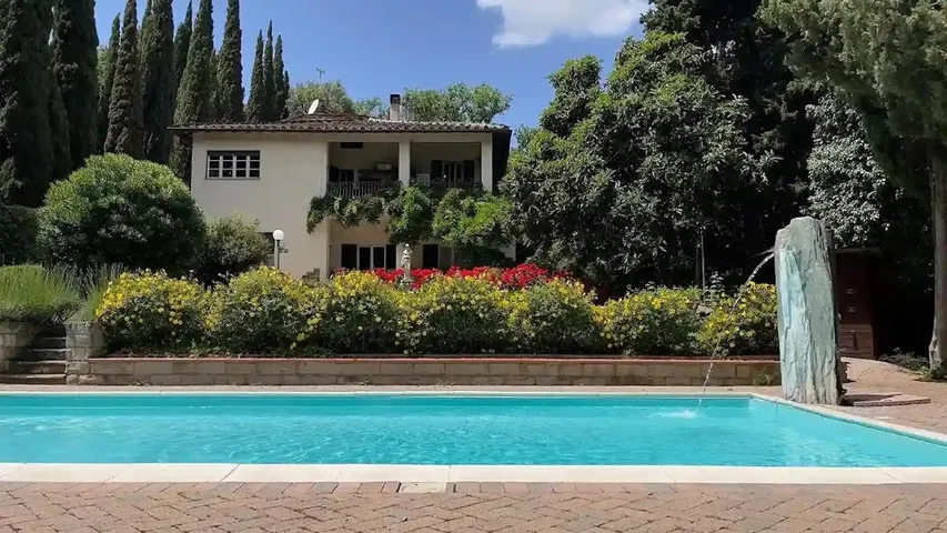 Villa für 2 Personen, mit Pool und Garten sowie Ausblick - 1