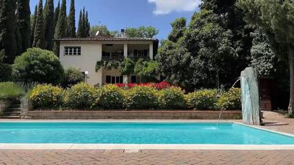 Cottage pour 2 personnes, avec jardin ainsi que piscine et vue, animaux acceptés à Arezzo