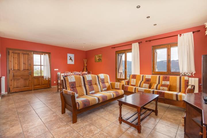 Chalet para 9 personas, con jardín en Aragón - 4