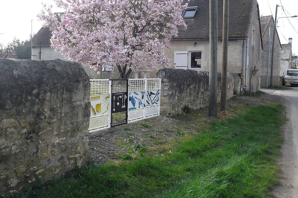 Charmanter Rückzugsort im Herzen der Natur, komfortable Ausstattung, privater Parkplatz, ab 47€/Nacht in Saint-Hilaire-sur-Benaize, Le Blanc und Umgebung