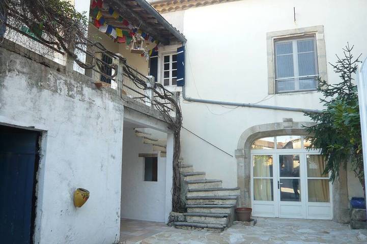 Location de vacances pour 8 personnes, avec Balcon et Jacuzzi à Saint-Clément