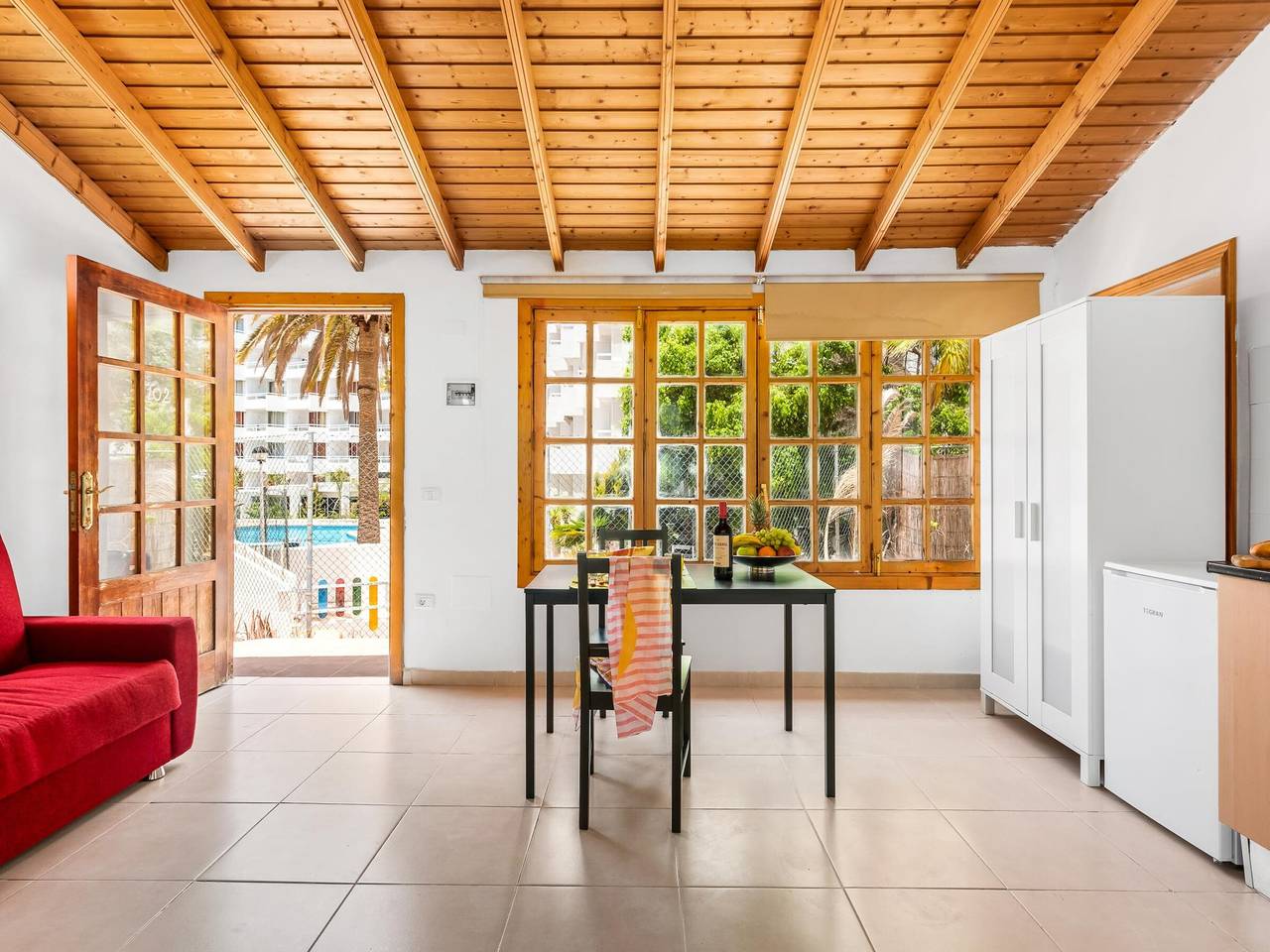 Ganzes Studio, Komfortables Studio mit Pool, Wlan und Klimaanlage in Playa de Las Américas in San Eugenio Alto, Adeje