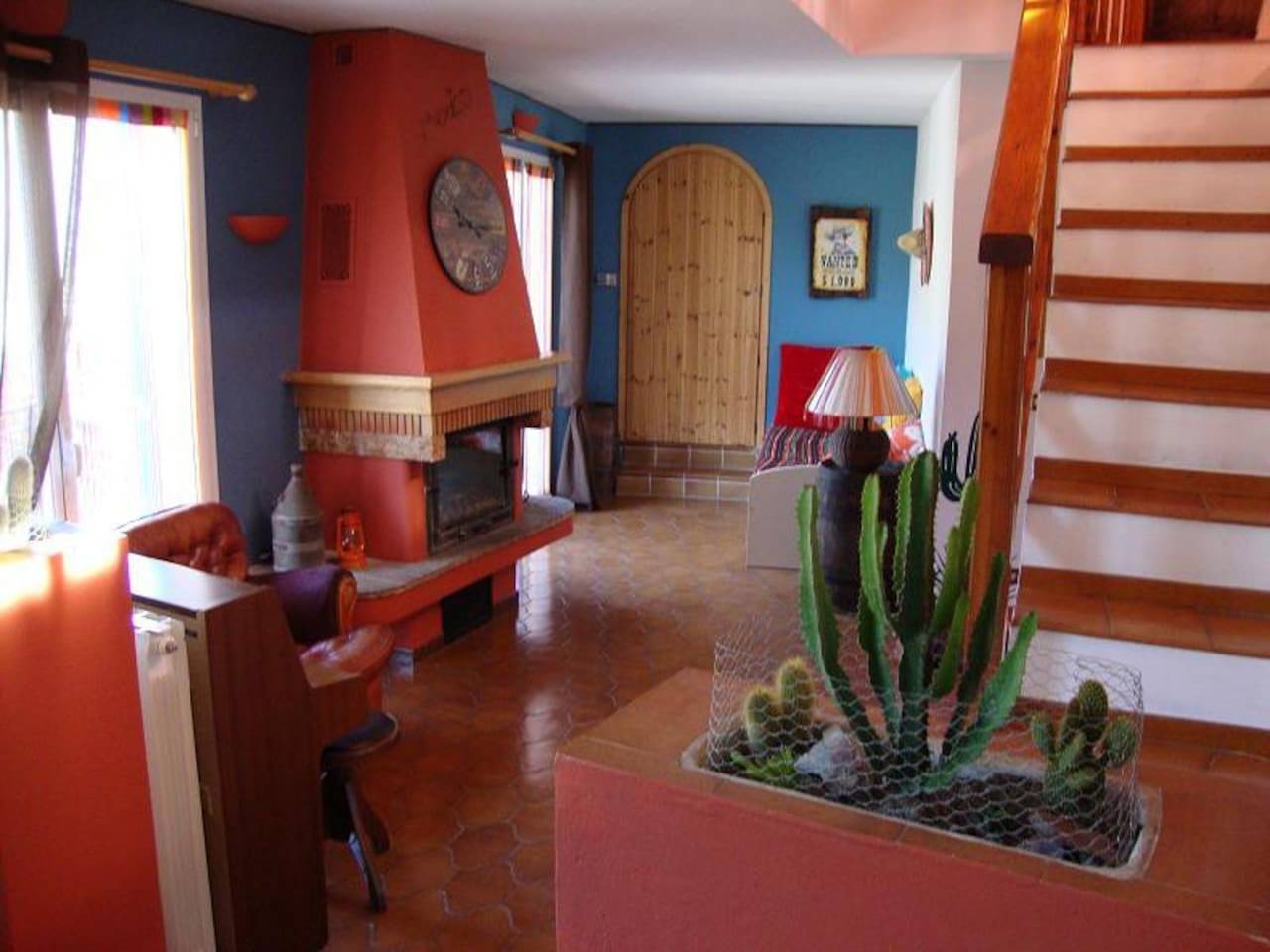 Willkommenes Familienhaus in Olivetta mit großem Garten in Olivetta San Michele, Imperia Provinz