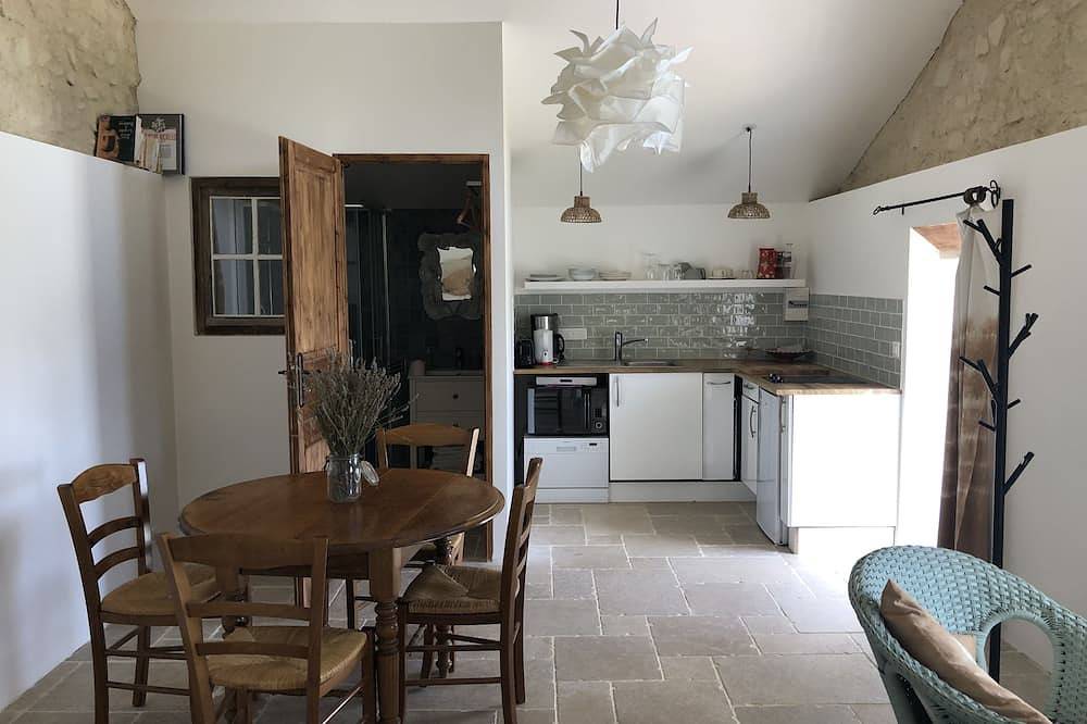 Quiet little cottage in the middle of lavender fields in Pierrerue (Forcalquier), Parque natural regional del Luberon