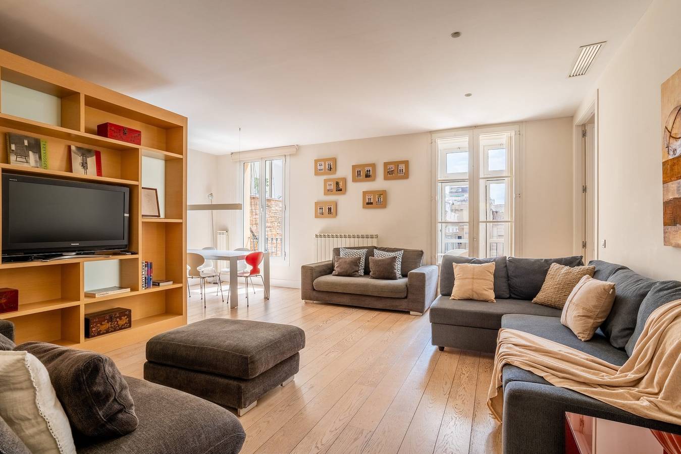 Entire apartment, Paseo de Gracia | Classy 3bed 3bath apartment in Barcelona Centre, Barcelona