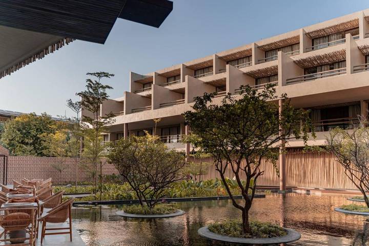 Pousadas para 2 pessoas, com piscina e vista e ainda sauna and jardim em Caucaia