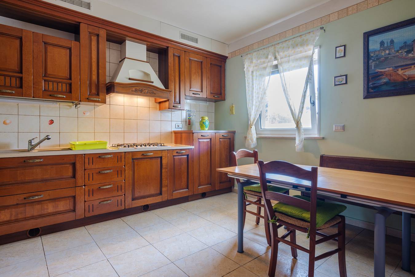 Appartement 'Casa Azzurra 107m Dal Mare' met privétuin en airconditioning in Casalabate, Provincie Lecce