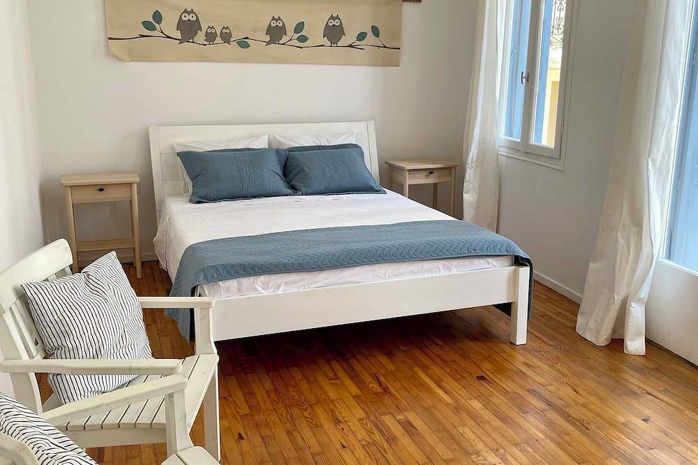 Traditional 2Br Skopelos Town House 3 outdoor spaces, 5min to port, easy access! in Sporaden