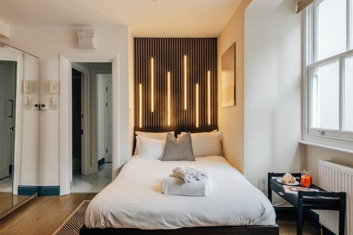 Vacation rental for 2 people, kid friendly in Knightsbridge
