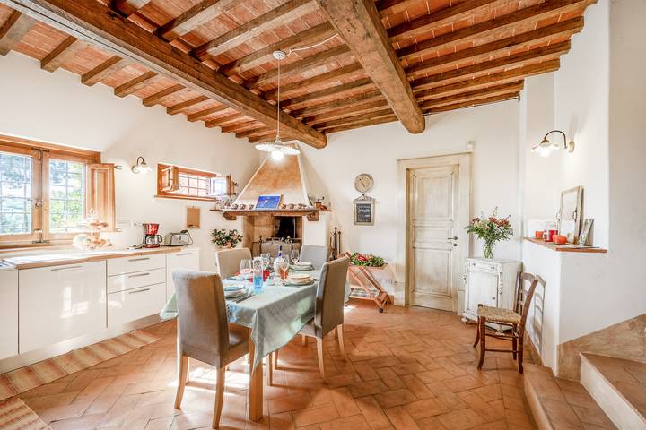 Casa Paradiso with Panorama and Private Pool in Capannori, Lucca Provinz