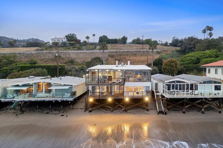 Holiday rental for 10 people, with garden and balcony in Malibu