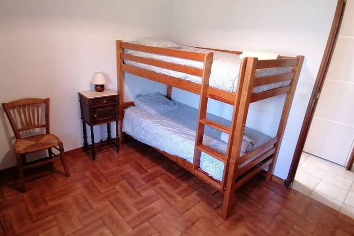 Location de vacances pour 6 personnes, avec terrasse et jardin, animaux acceptés à Pont-Saint-Esprit - 4