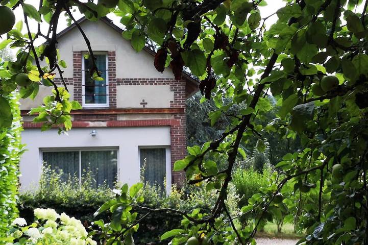 Gîte pour 2 personnes, avec Terrasse et Jardin à Saint-Sylvestre-de-Cormeilles