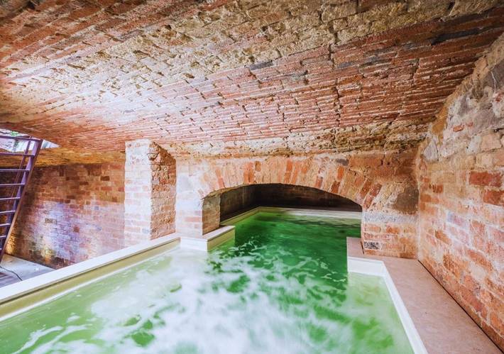 Casa rural para 5 personas, con Jacuzzi y Terraza además de Jardín y Piscina en Florencia