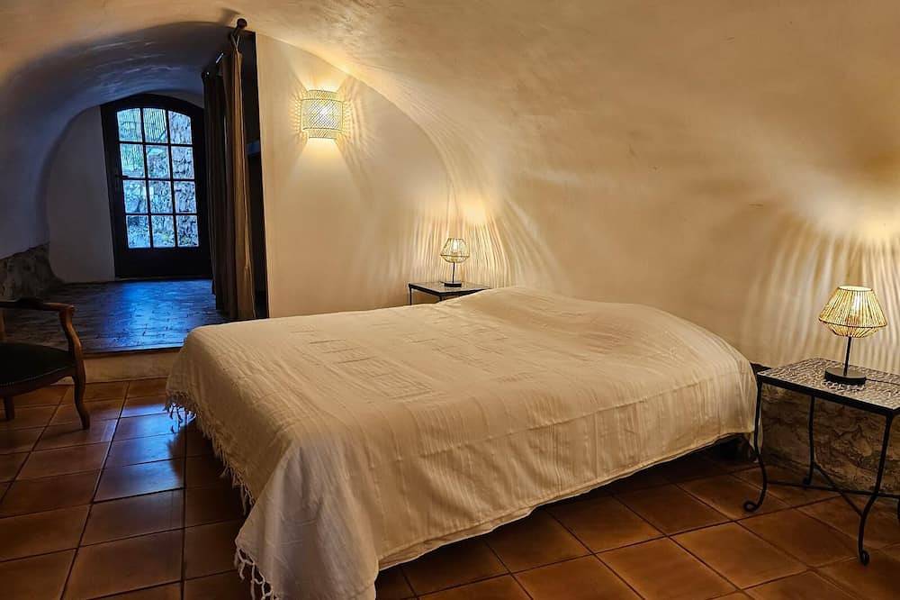 Entire apartment, Domaine de Bagard - Gîte la Bergerie 89m² 2/6 pers Terrace in Sauve, Le Vigan region