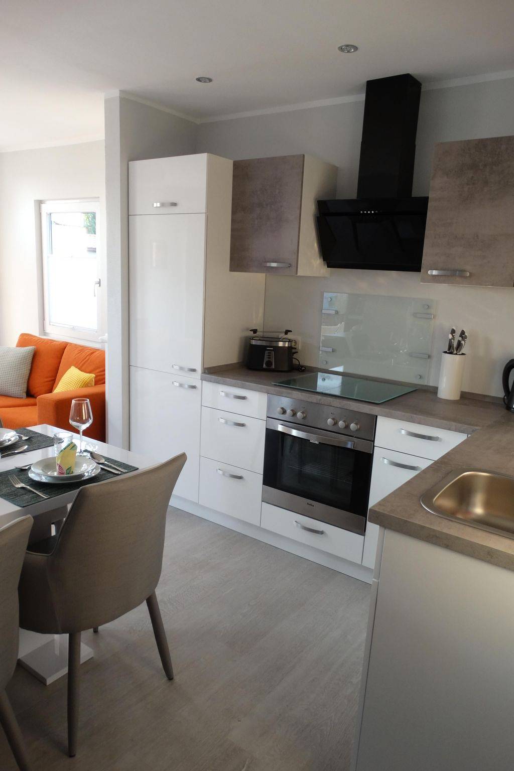 Schönes Ferienhaus in Wervershoof mit Garten, Grill und Terrasse in Ijsselmeer