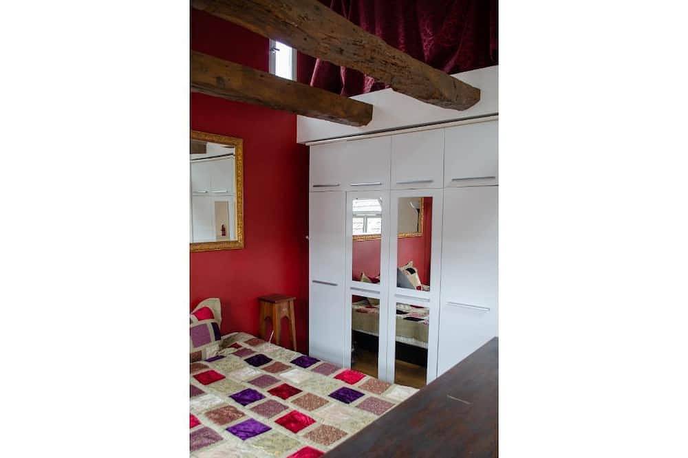 Historic House Kettwig center w Private Patio in Stadtbezirk IX, Essen