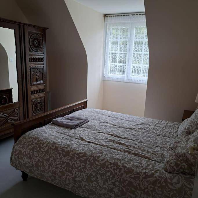 Location de vacances pour 6 personnes, avec vue ainsi que jardin et terrasse à Huelgoat - 3