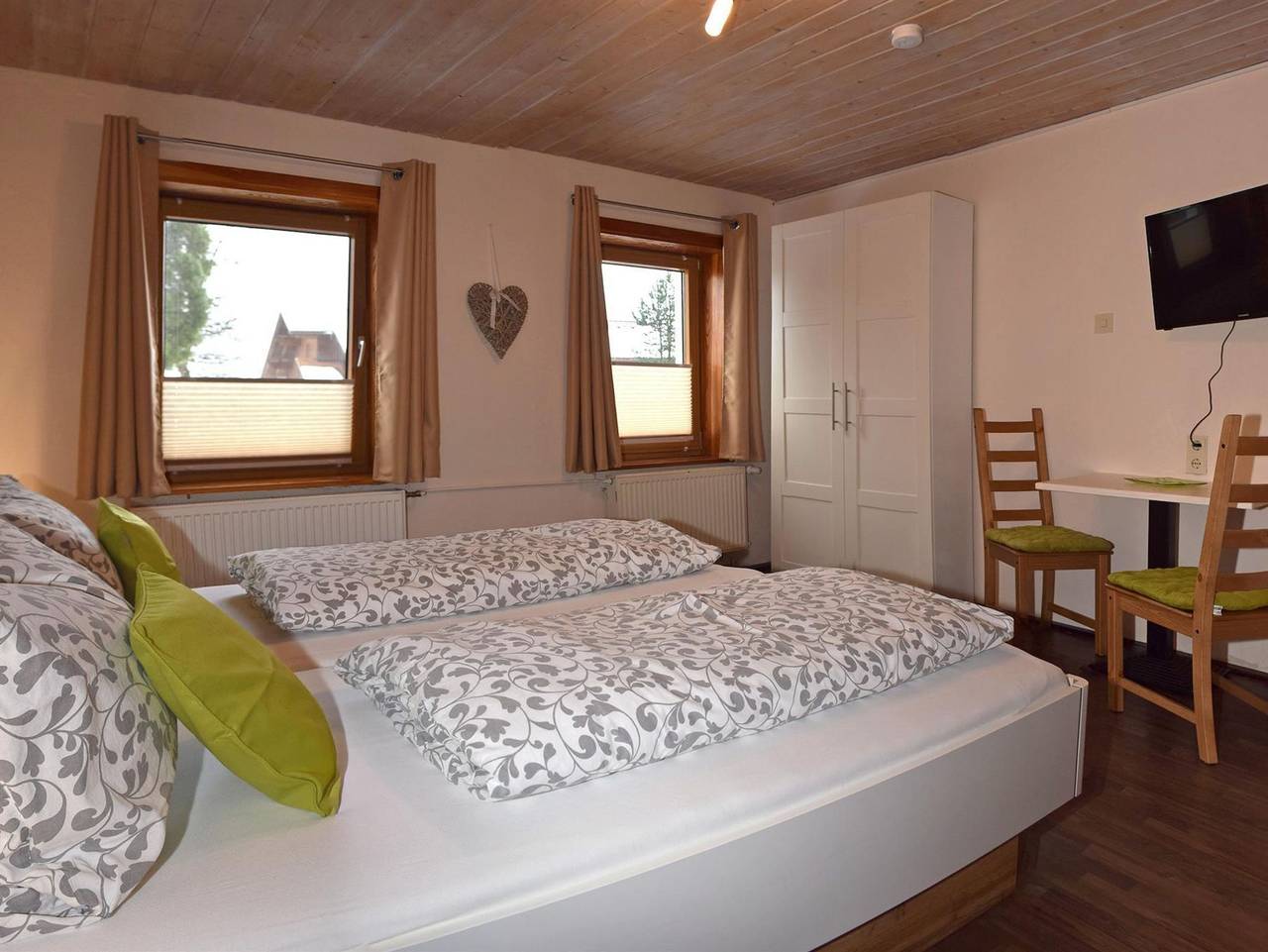Ferienhaus am Mühlbach - Doppelzimmer Wiesengrün in Ofterschwang, Bayerisch Schwaben