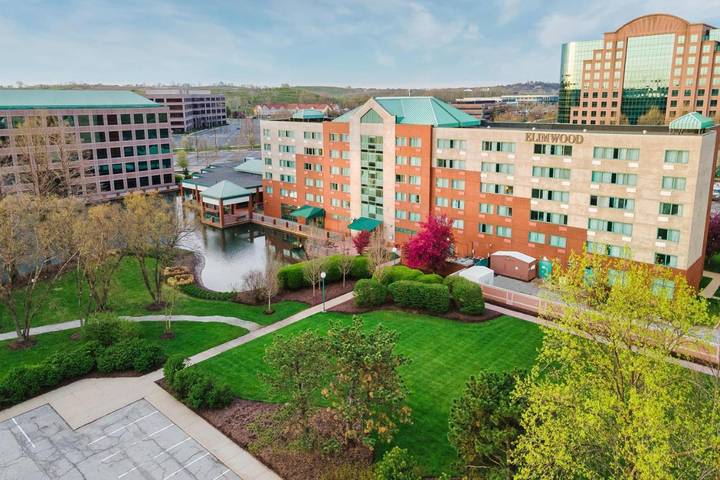 Hôtel pour 3 personnes, avec piscine ainsi que vue et jardin, animaux acceptés - 1
